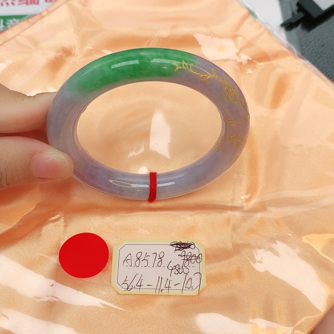 翡翠手镯未镶嵌缅甸翡翠