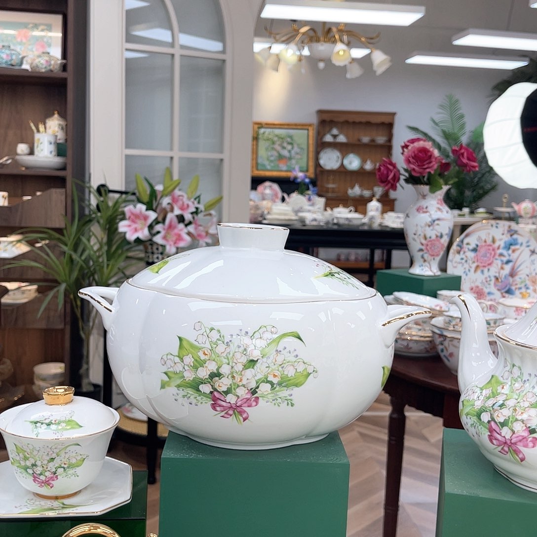 骨瓷大汤煲———————