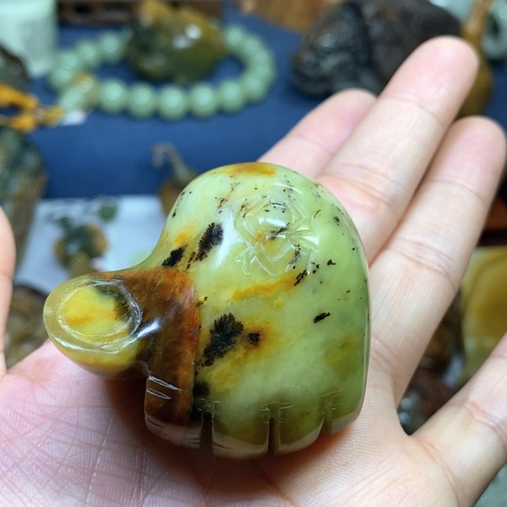 蛇纹石玉花玉特价未镶嵌