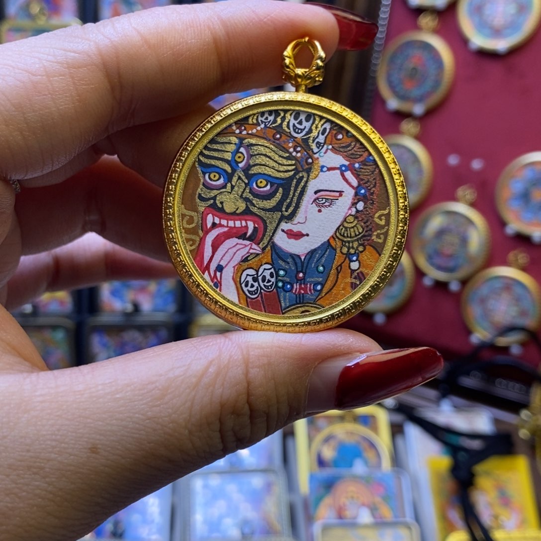 吊坠3.5尺寸前世今生