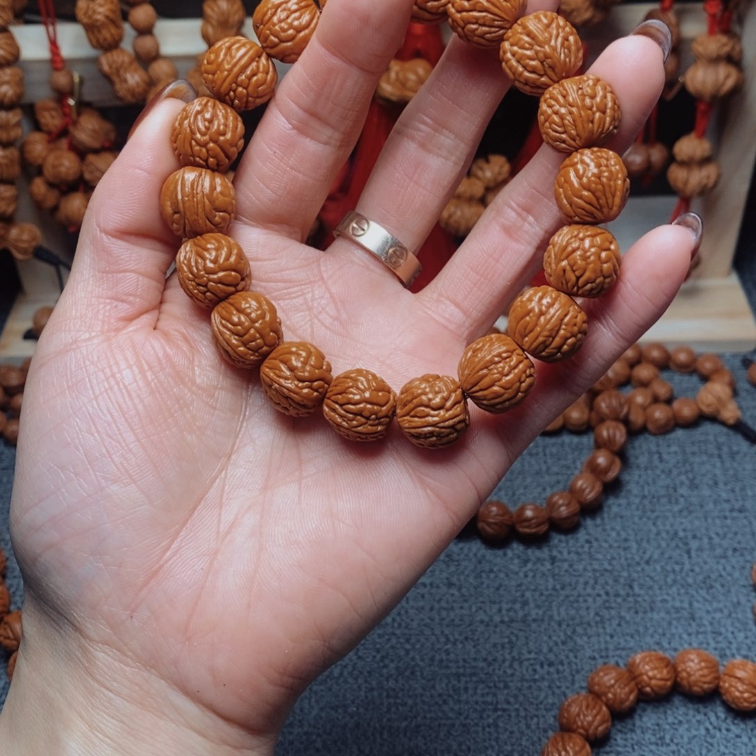 吊坠桃核龙纹桃枭