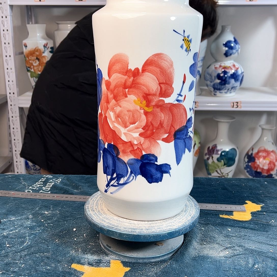 摆件景德镇陶瓷书红牡