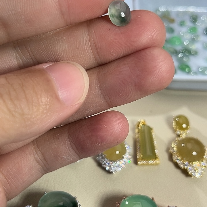 翡翠裸石缅料A货翡翠