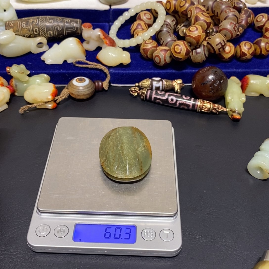 玉***引玛瑙/玉髓未镶嵌颈饰