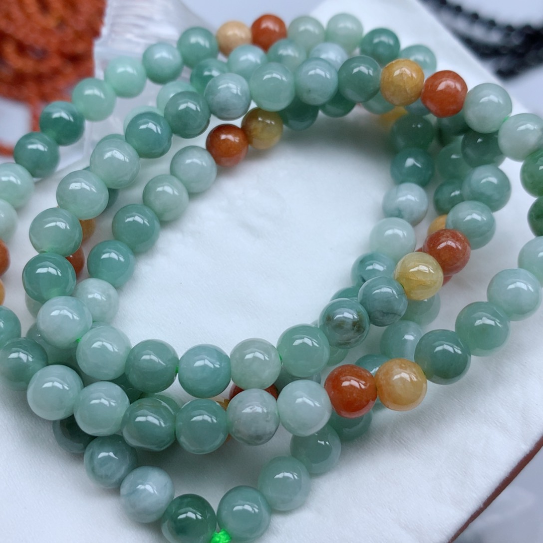 翡翠颈饰未镶嵌珠子