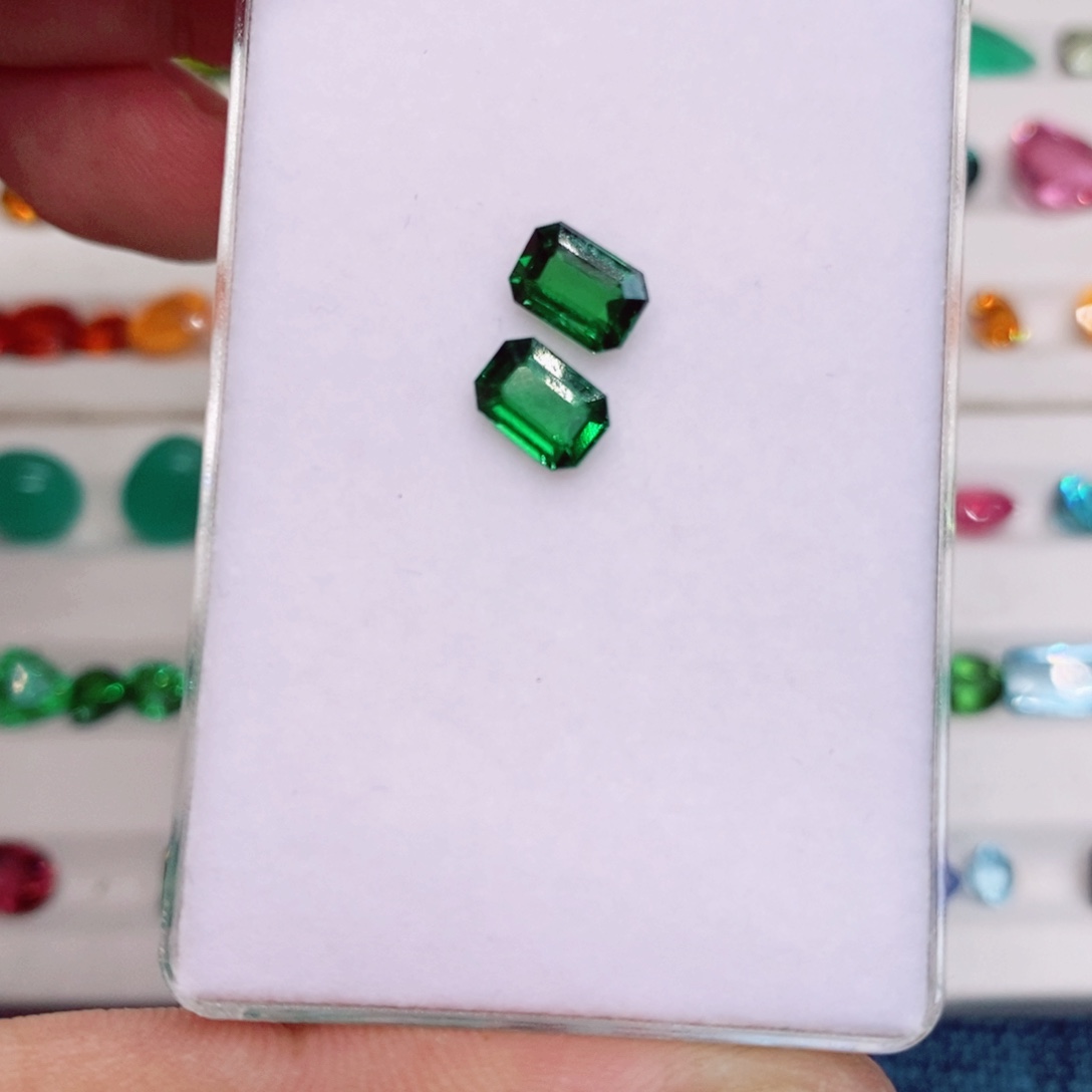 石榴石（沙弗莱）裸石未镶嵌沙弗莱1.5克拉