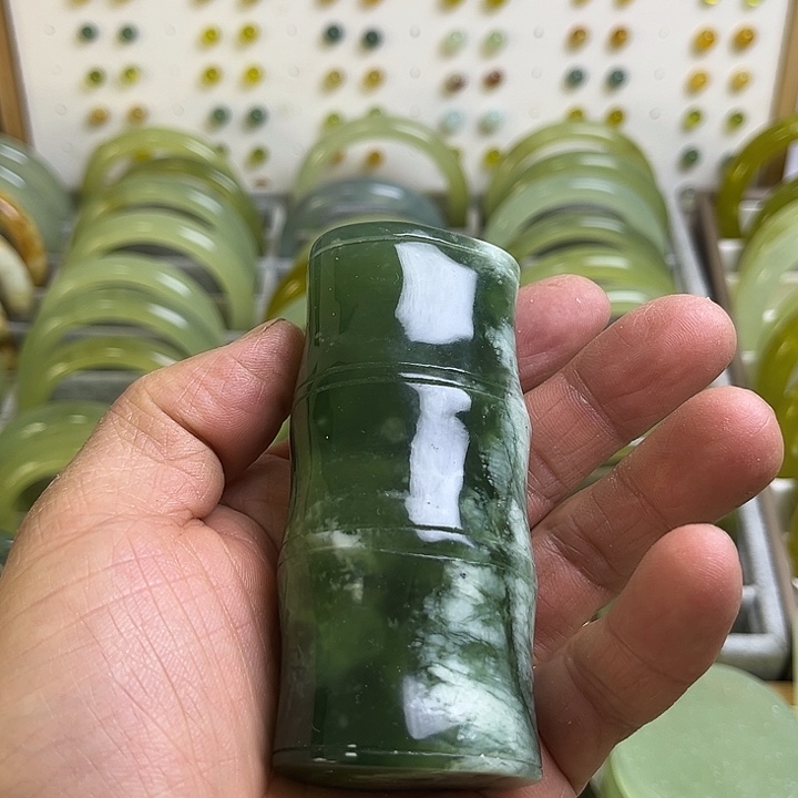 合金蛇纹石玉颈饰