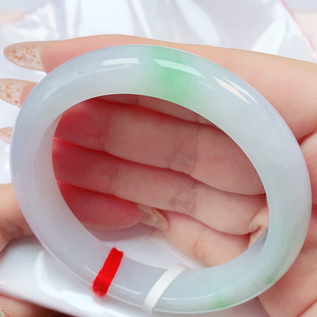 翡翠未镶嵌手镯抖音188