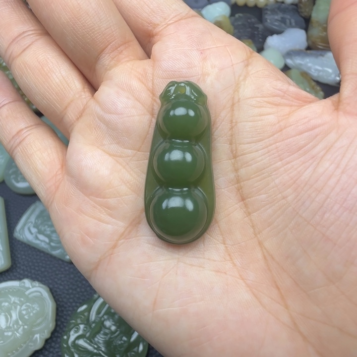 和田玉未镶嵌珠宝奇石