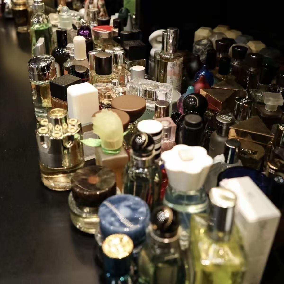 正装大牌香水花漾甜心粉邂逅大地真我蔚蓝旷野自由之水黑鸦片A