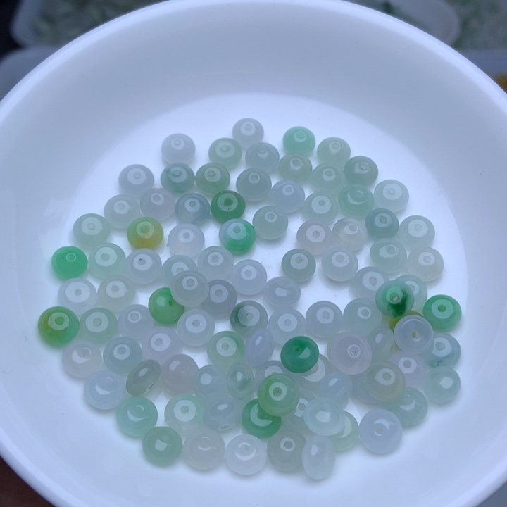 散珠翡翠卡4乘6.5冰三彩鼓珠10个