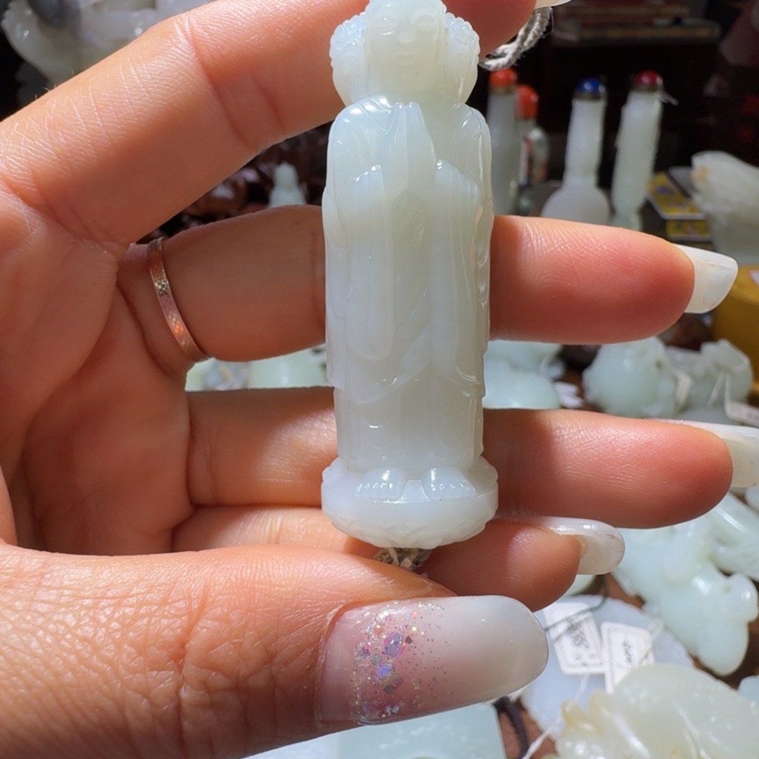 和田玉未镶嵌把件