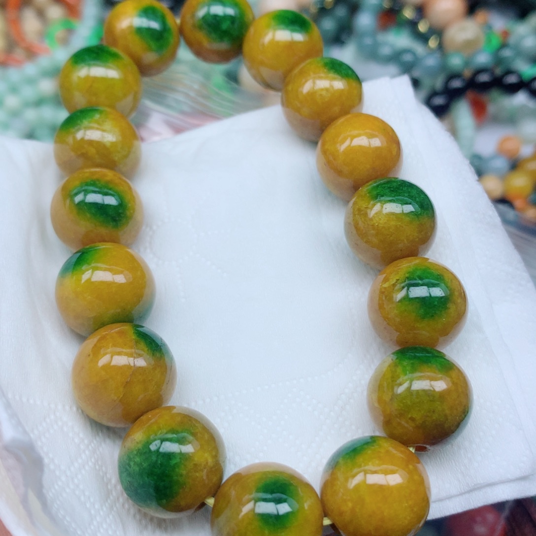 p***n翡翠未镶嵌颈饰珠子