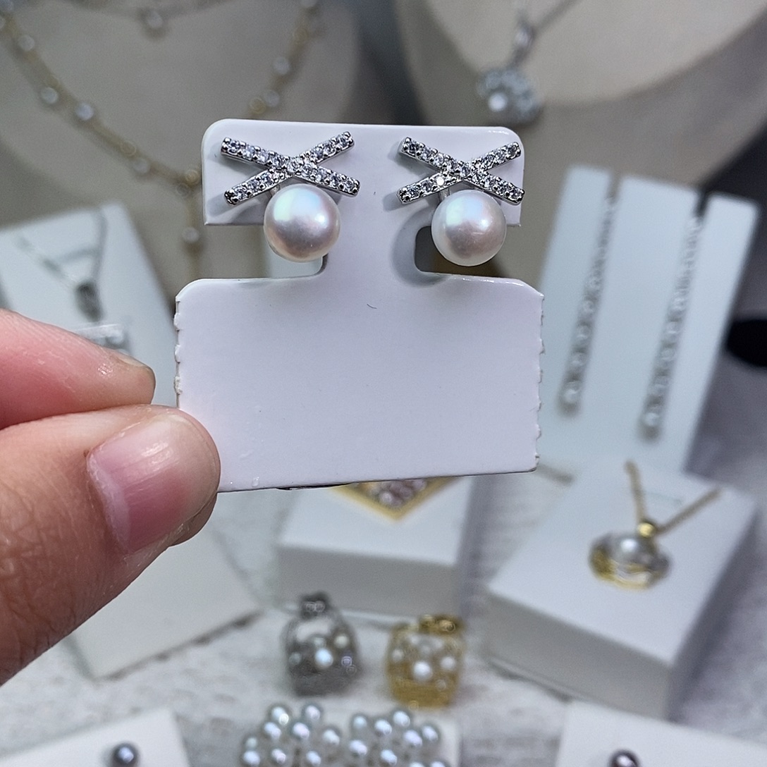 银S925镶嵌淡水珍珠耳饰