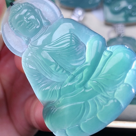 【闪购商品】翡翠颈饰未镶嵌天然翡翠