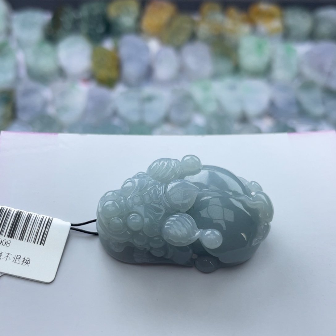 翡翠颈饰未镶嵌貔貅