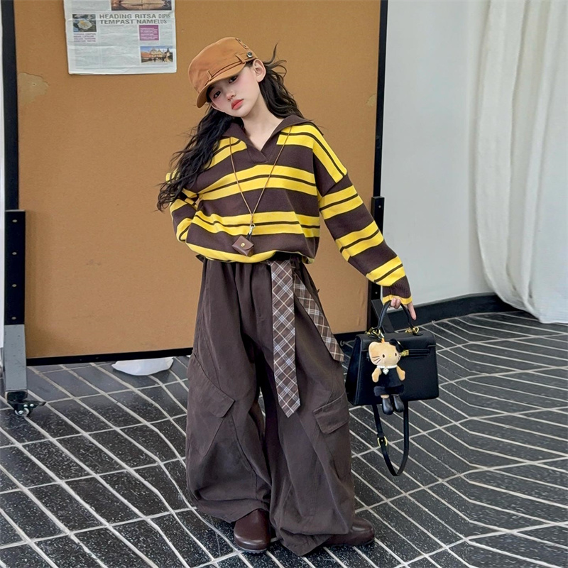 女童秋装套装2025新款洋气儿童翻领毛衣弯刀工装裤休闲潮流穿搭