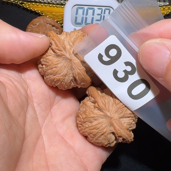 文玩核桃把件娃*哈磨盘41