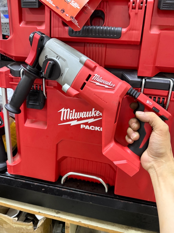 9成 新 米沃奇2613锂电轻型电锤裸机18伏