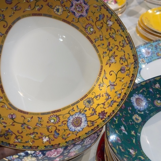 骨瓷珐琅彩工艺瓷器