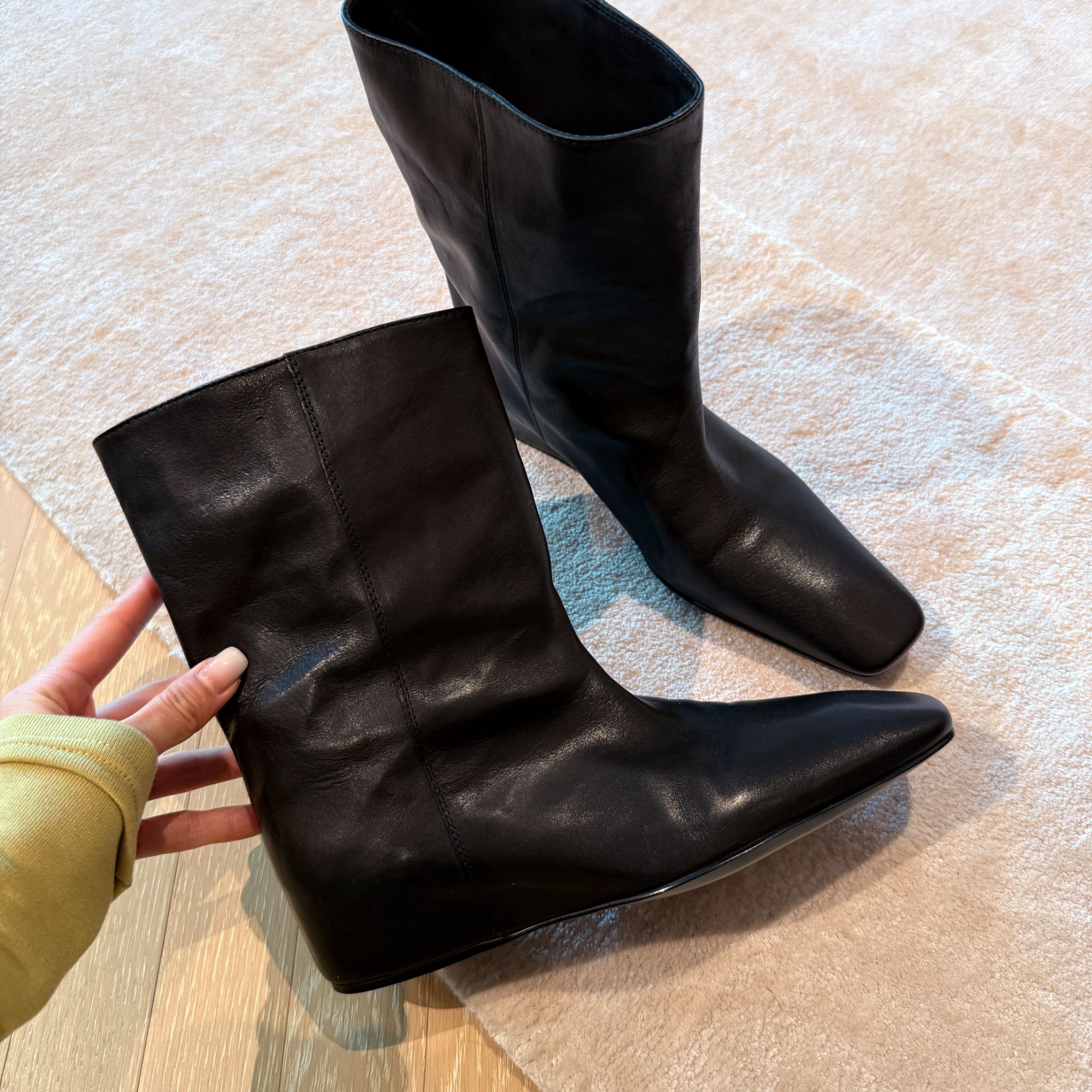 LULU 鹿 百搭方头增高短靴7432 （跟3.5cm)