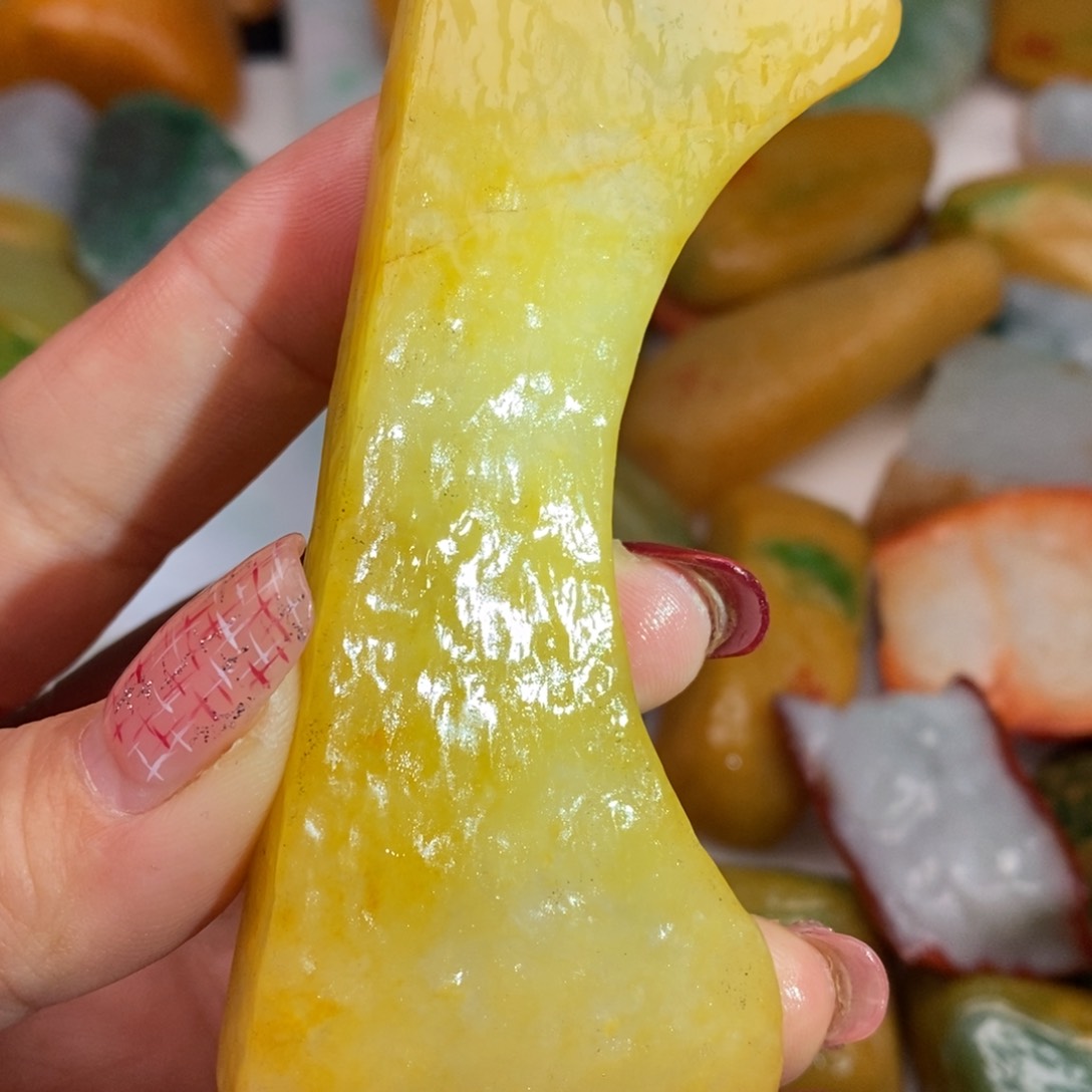 翡翠颈饰未镶嵌缅甸翡翠