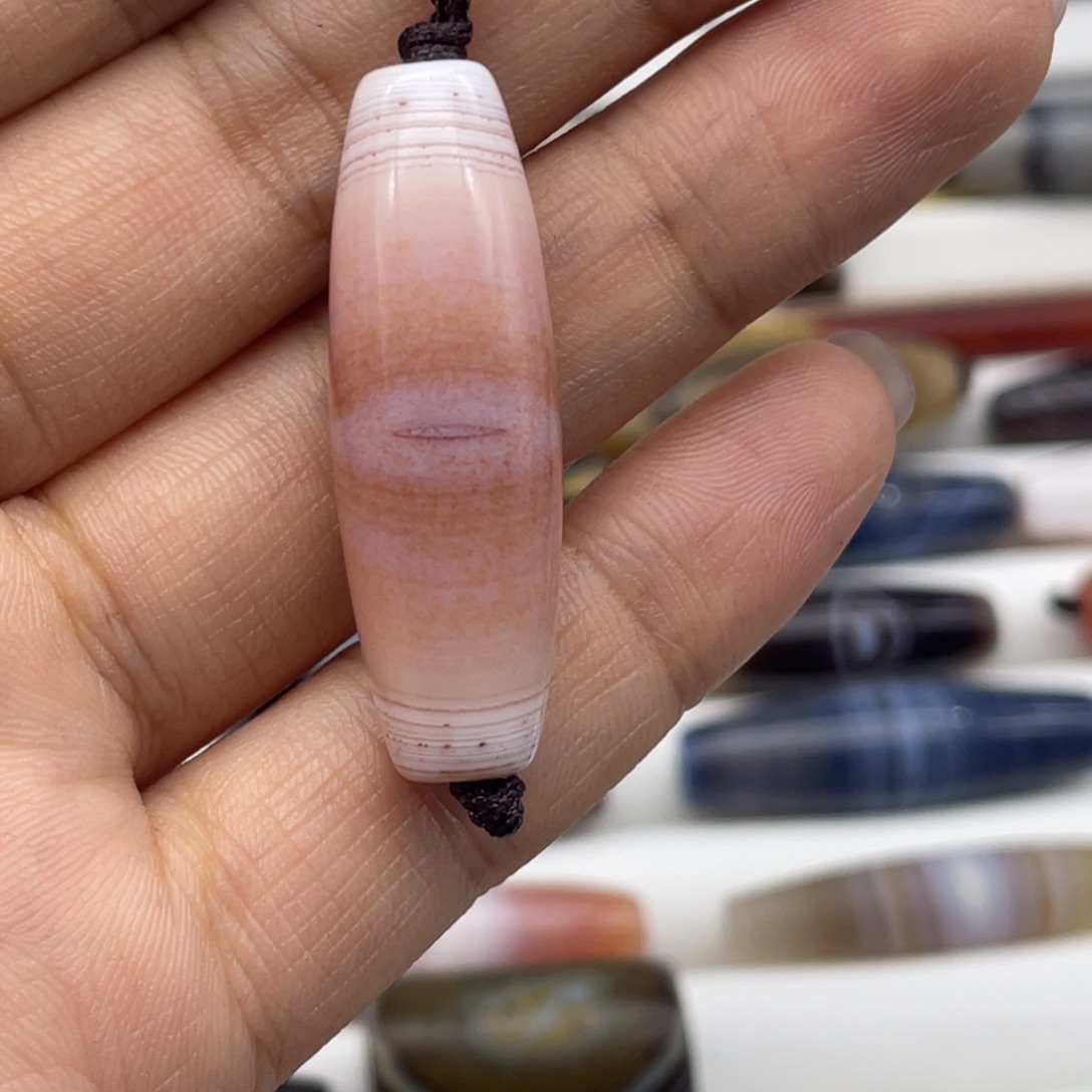 你***吧玛瑙/玉髓合金颈饰