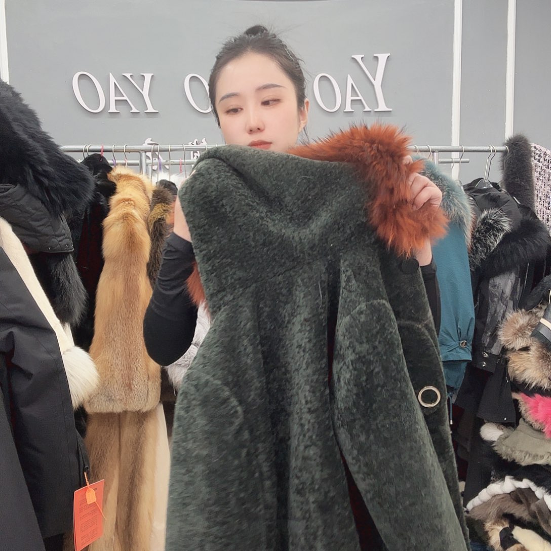 姚小妖家高端皮草
