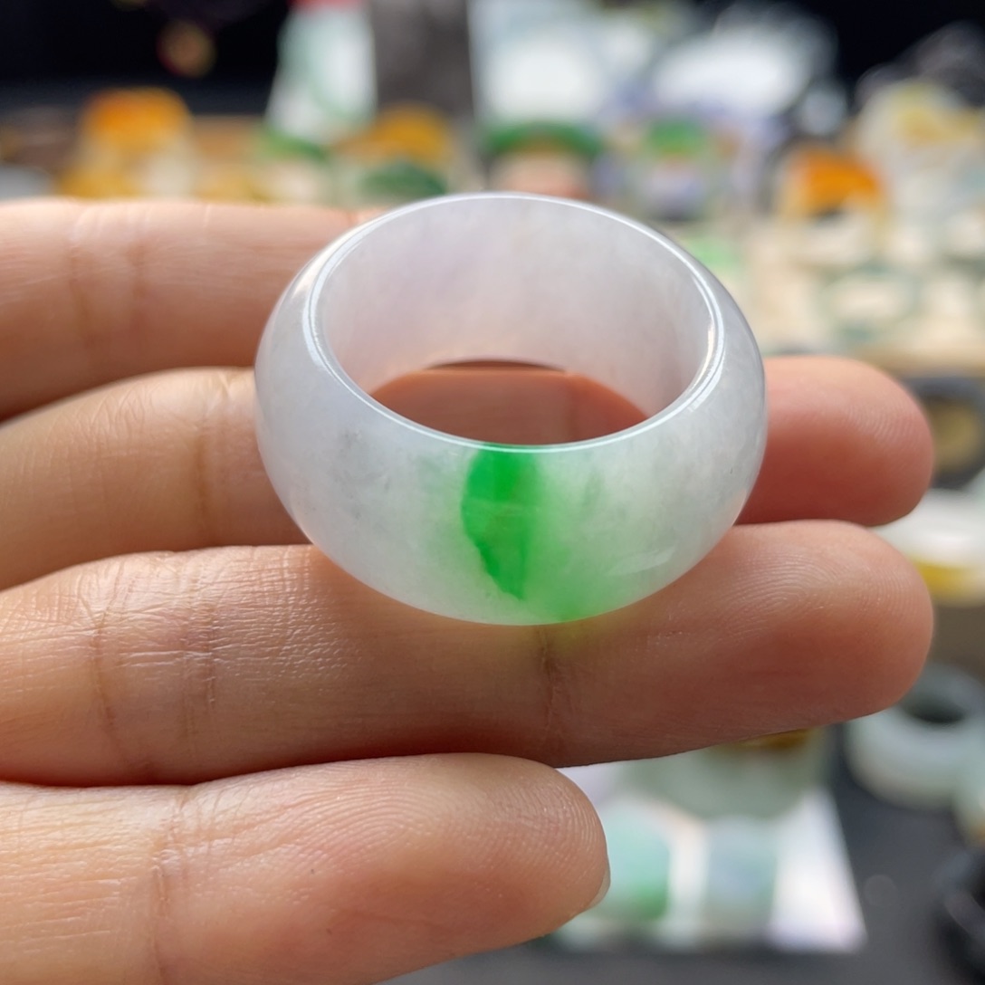 定制翡翠未镶嵌戒指