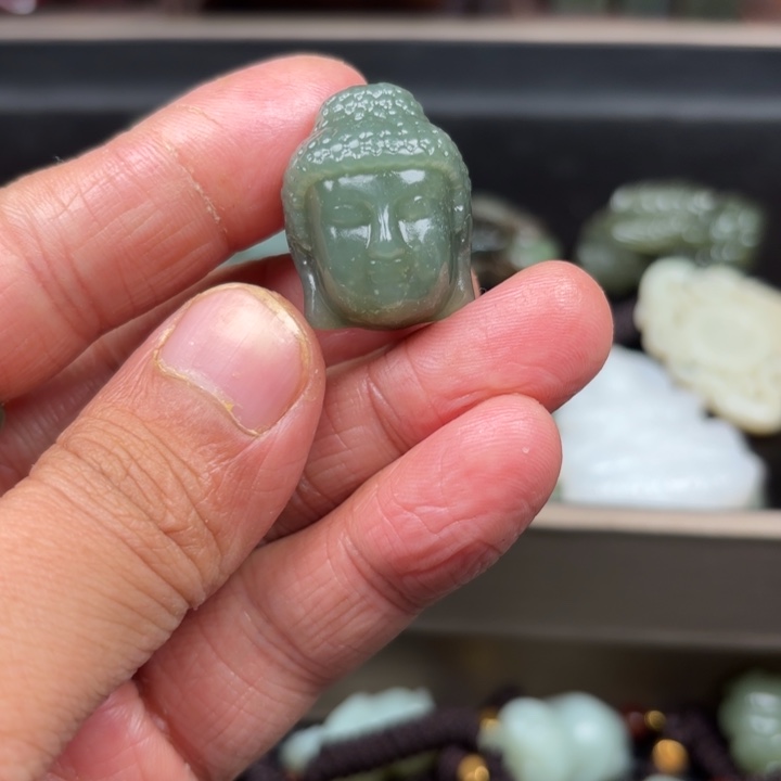 和田玉吊坠未镶嵌