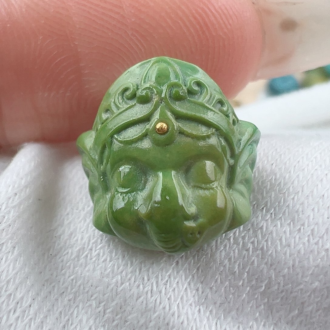 绿松石配饰未镶嵌