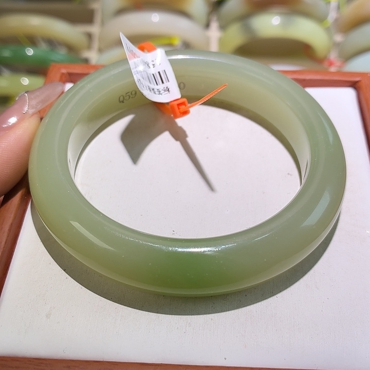 和田玉未镶嵌手镯59+