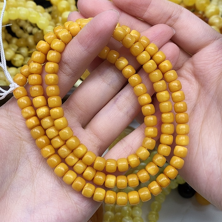 蜜蜡未镶嵌珠宝奇石