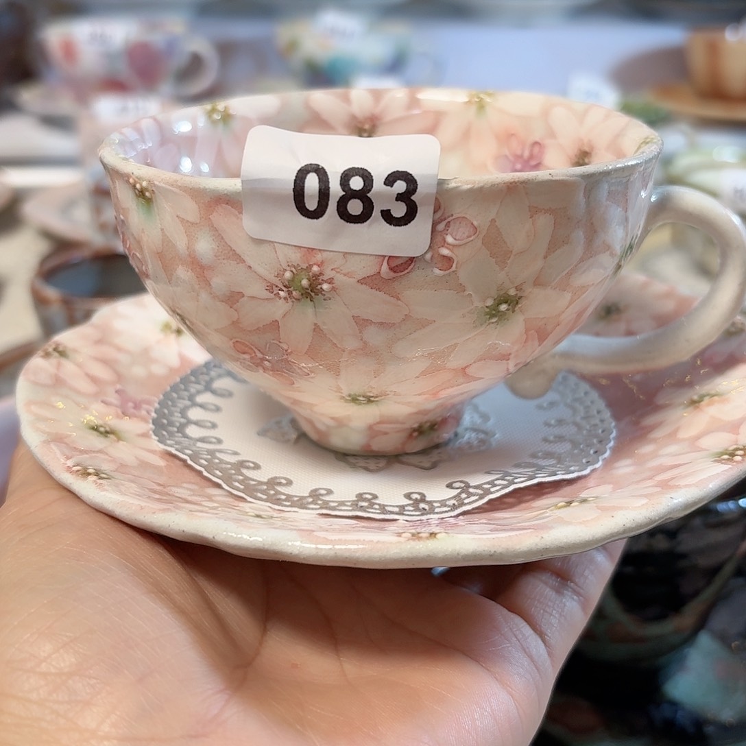 瓷片白**依五陶管繁华少加了一点