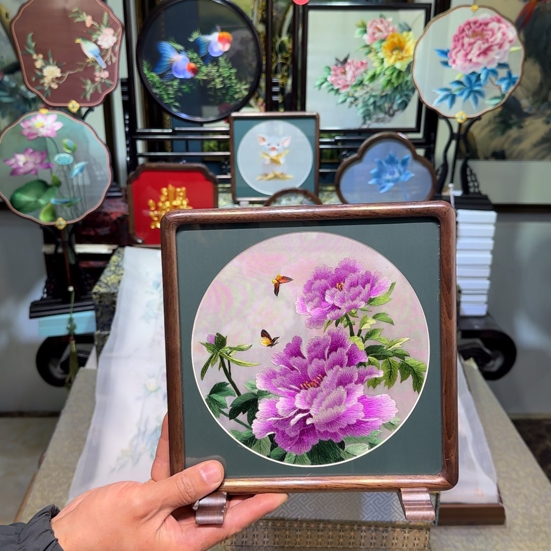 刺绣刺绣工艺精湛