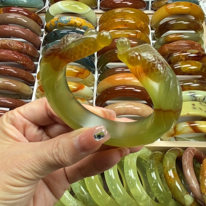 蛇纹石玉手镯未镶嵌53