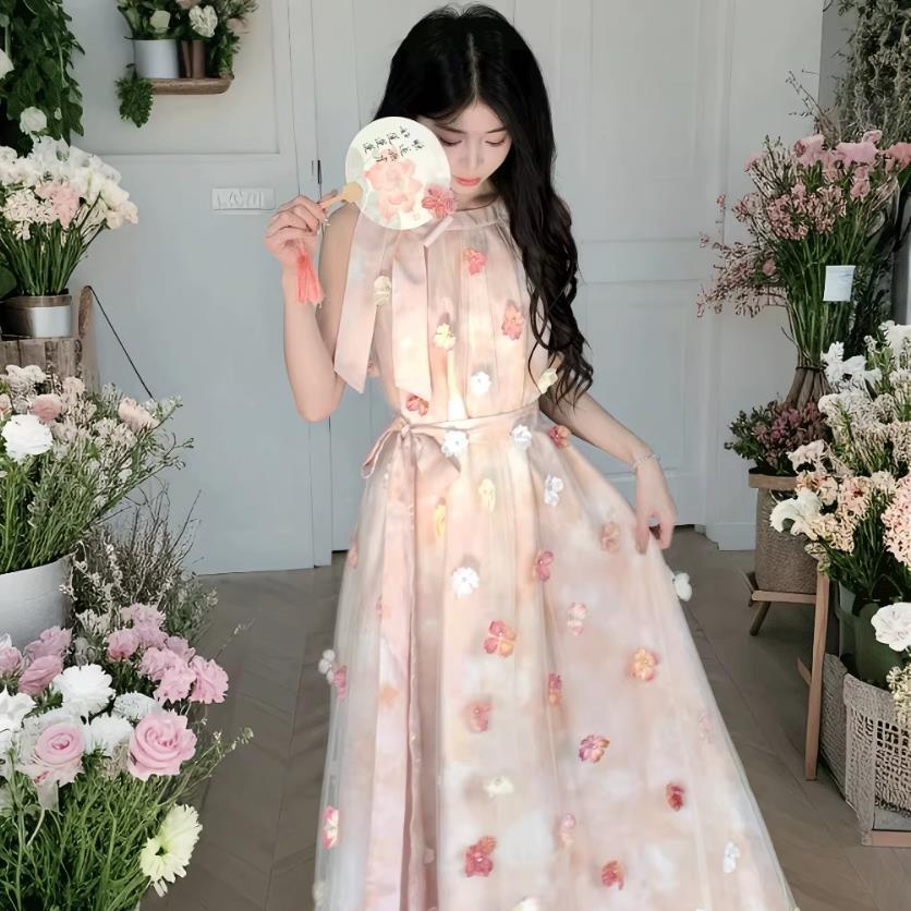 法式温柔风立体花朵无袖挂脖连衣裙夏季设计感仙女气质网纱长裙子