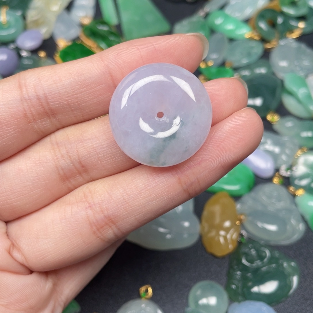 翡翠颈饰18K金镶嵌翡翠