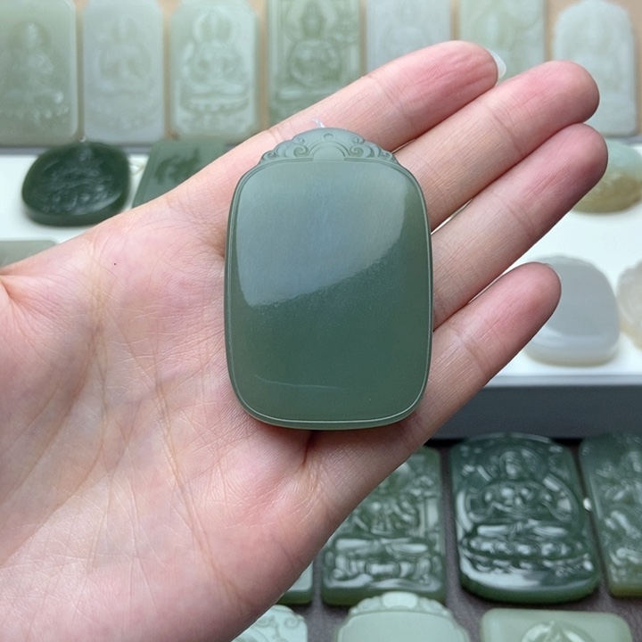 和田玉颈饰未镶嵌枫*红