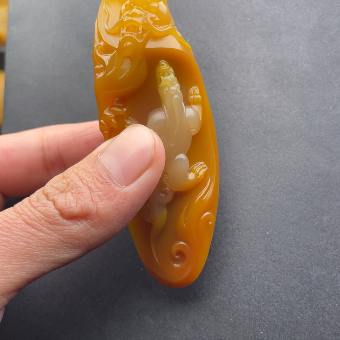 石英质玉黄蜡石手把件未镶嵌心**福