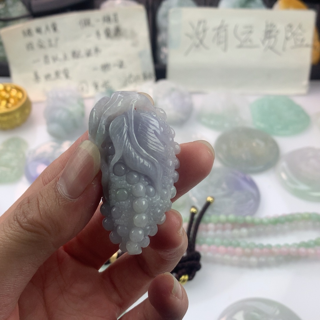 翡翠颈饰未镶嵌丶