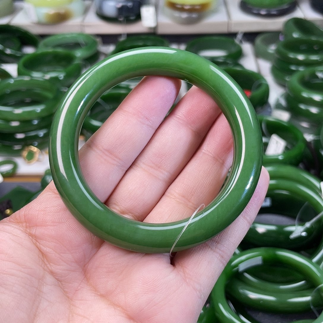 和田玉（碧玉）手镯未镶嵌Q**y