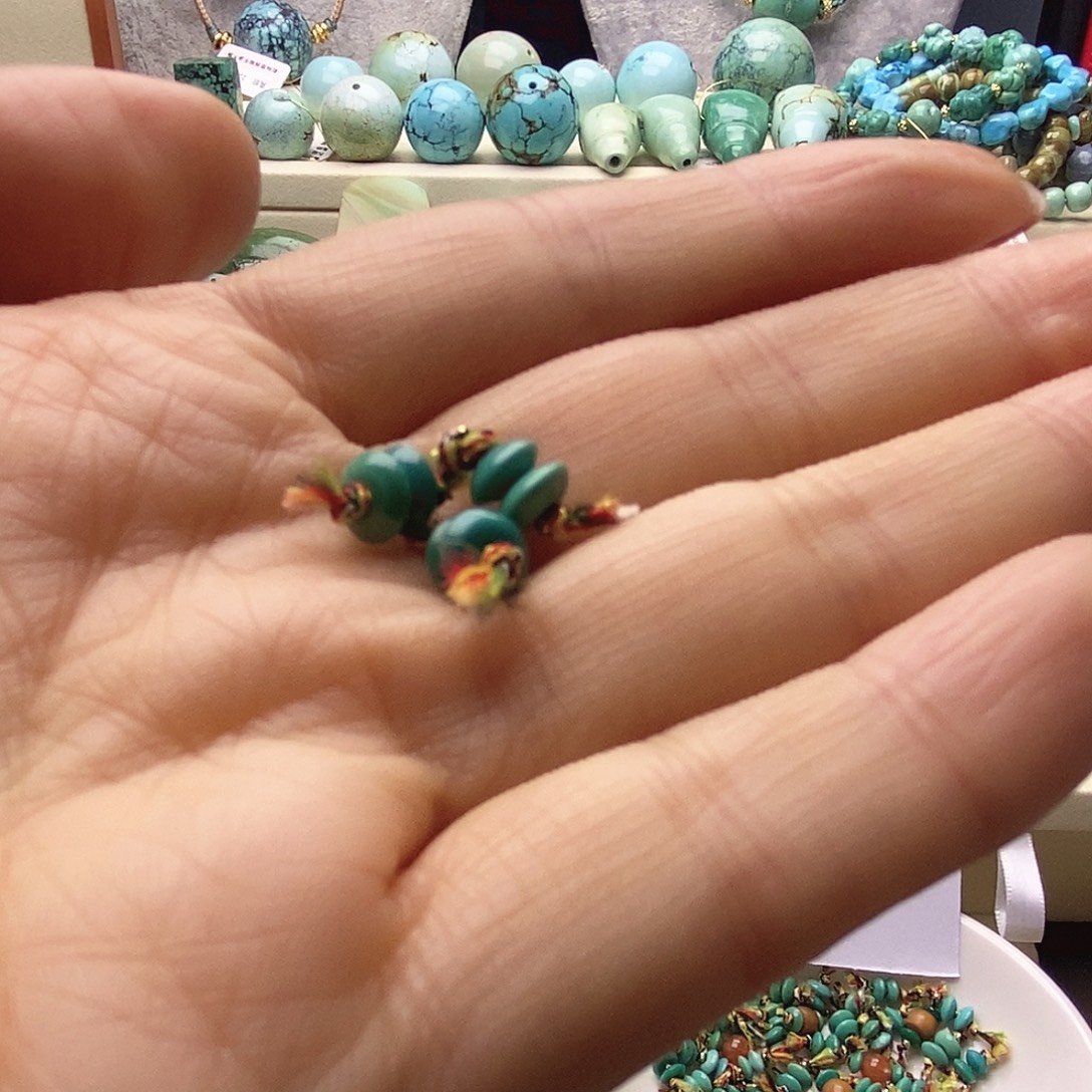 南红玛瑙未镶嵌耳钉