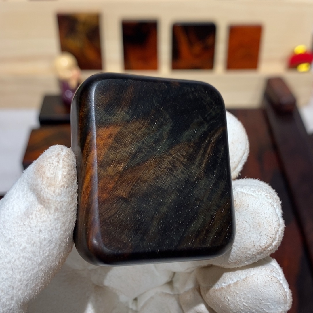 不***热交趾黄檀（大红酸枝）