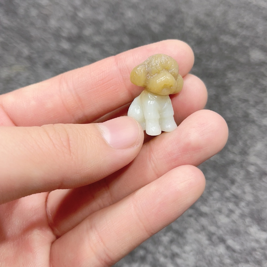 和田玉挂件。k k未镶嵌