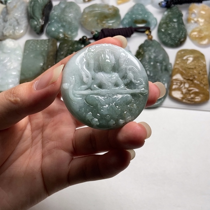 翡翠未镶嵌颈饰哪吒32