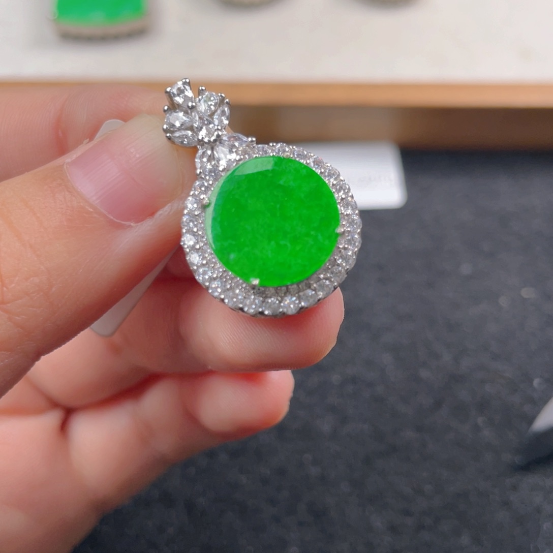 翡翠颈饰银S925镶嵌b b b b