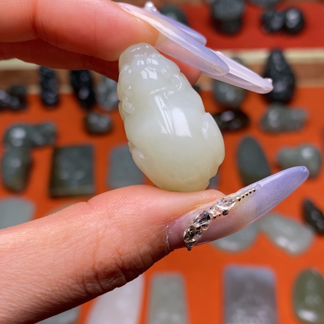 和田玉颈饰未镶嵌