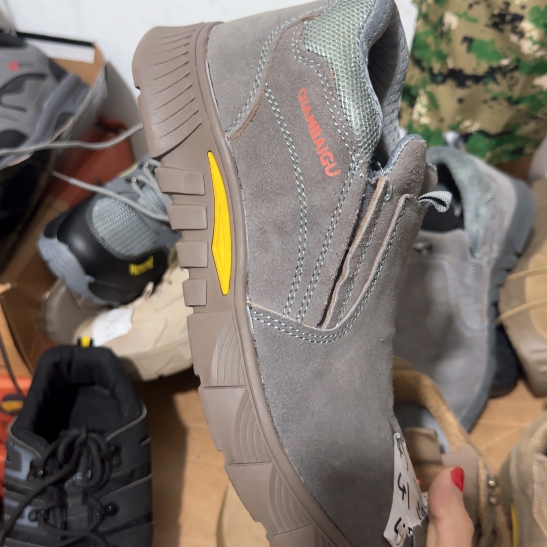 40码棕。翻毛牛皮一脚蹬防烫