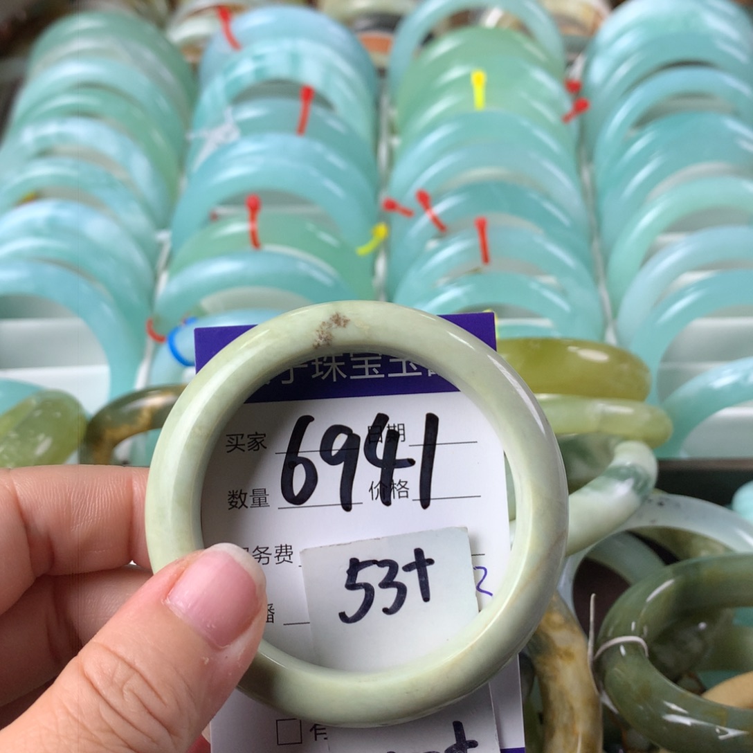 蛇纹石玉手镯未镶嵌6941